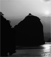 HALONG BAY, VIETNAM